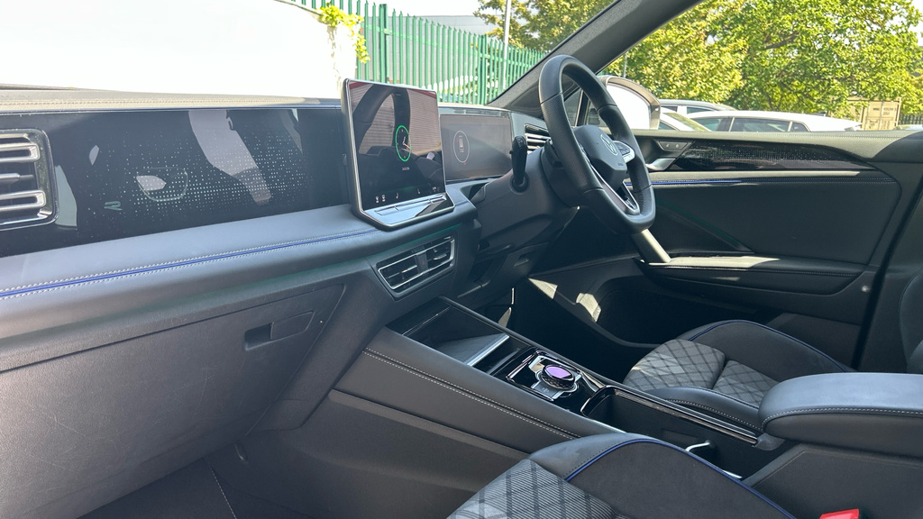 Volkswagen Tiguan Tiguan 1.5 Etsi 150 R-line Dsg KY75PGU Grey #2