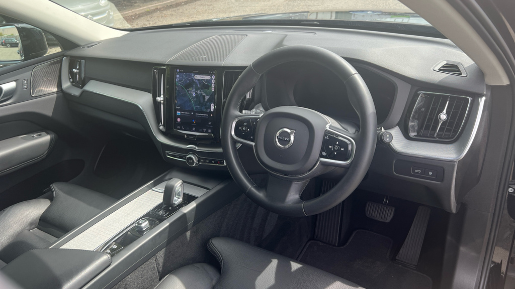 Volvo XC60 Xc60 2.0 T6 350 Rc Phev Plus Dark Awd Geartr CK23ZRX Black #4