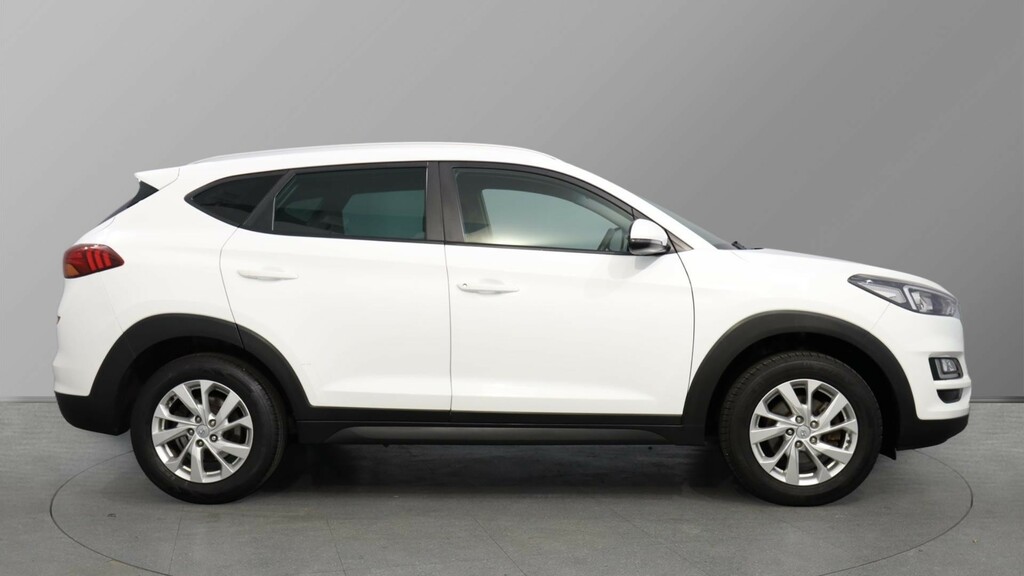 Hyundai Tucson Tucson 1.6 Gdi Se Nav 2Wd YG19OPR White #3