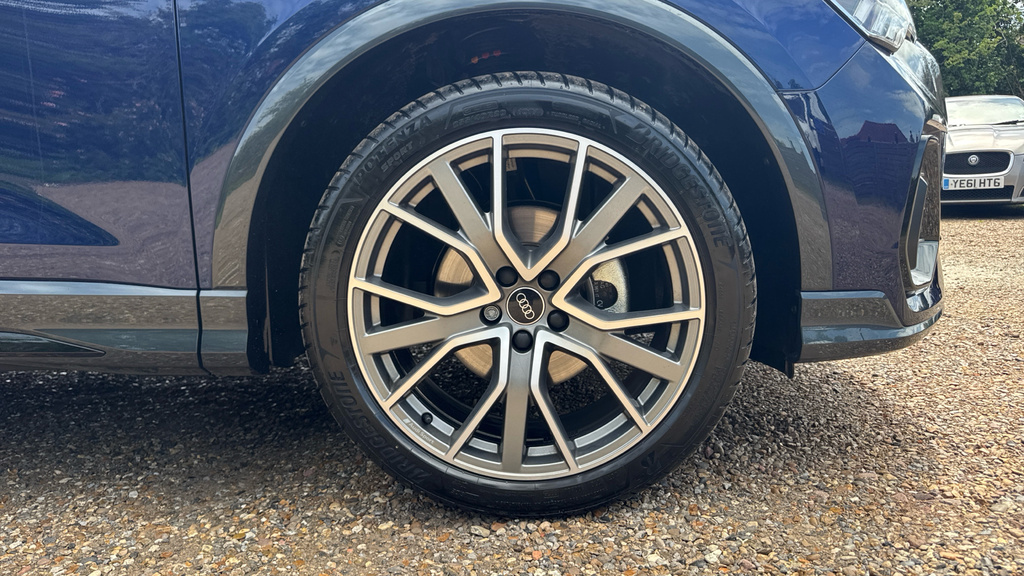 Audi Q3 Q3 35 Tfsi Black Edition S Tronic 20 Alloy LS75RHO Blue #5