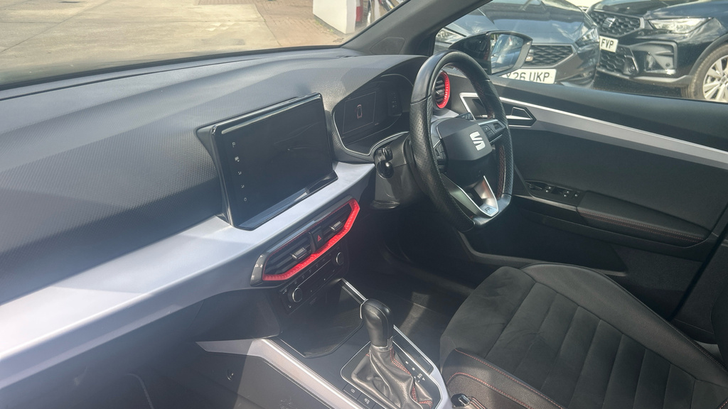 Seat Arona Arona 1.0 Tsi 110 Fr Sport Dsg EK22DAO Grey #2