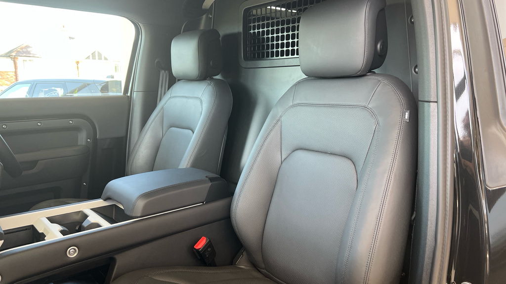 Land Rover Defender Defender 3.0 D350 Hard Top X-dynamic Hse Black #4