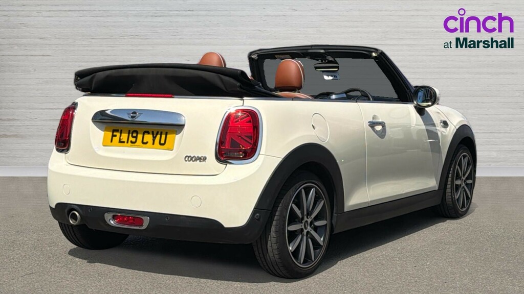 Mini Convertible Convertible 1.5 Cooper Exclusive II Comf White #3