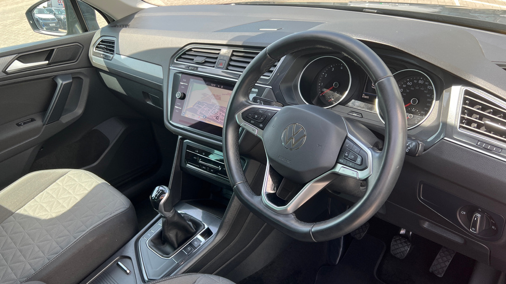 Volkswagen Tiguan Tiguan 1.5 Tsi 150 Life OE22TGX Grey #6