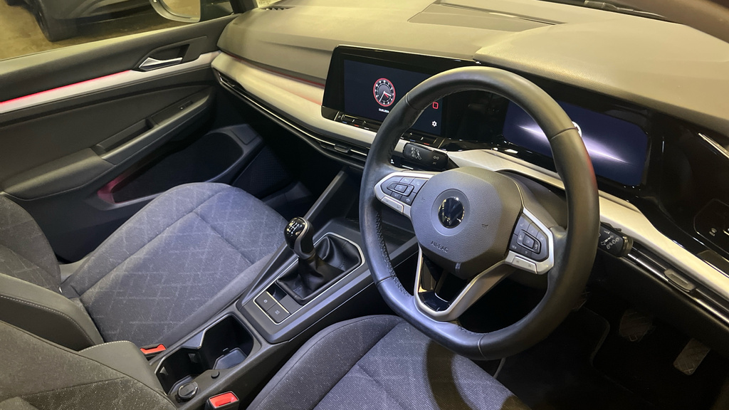Volkswagen Golf Golf 1.5 Tsi Life GV71HZC Black #6