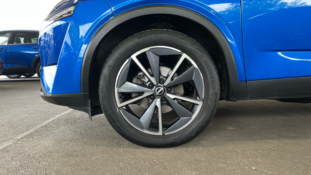 Nissan Qashqai Qashqai 1.3 Dig-t Mh Tekna FE24WBO Blue #4