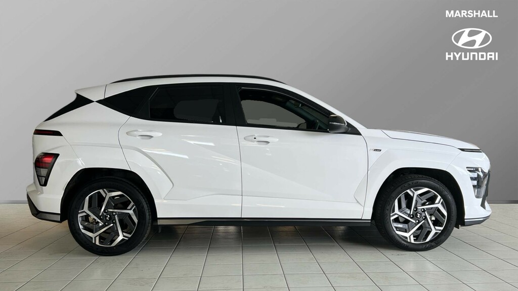 Hyundai Kona Kona 1.6 Hybrid 129 N Line Dct EF25LKN White #2