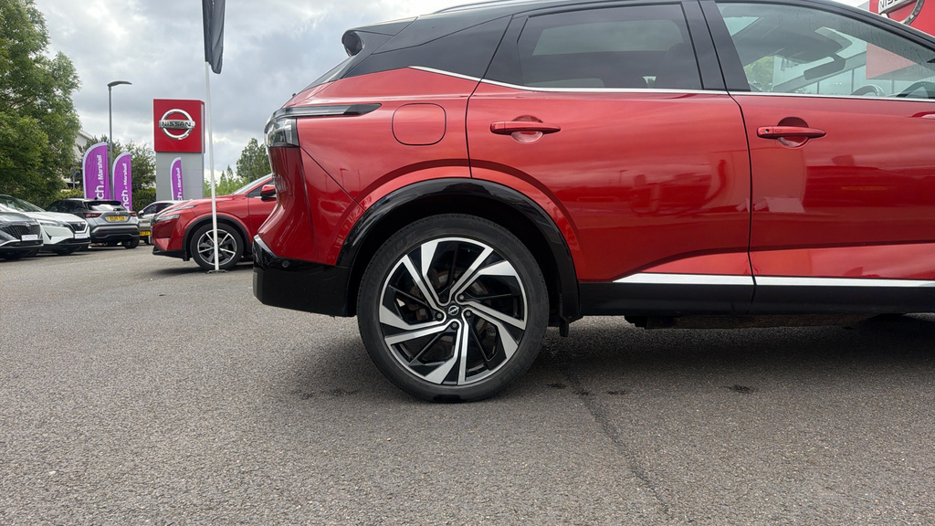 Nissan Qashqai Qashqai 1.5 E-power Tekna OE74KRU Red #4