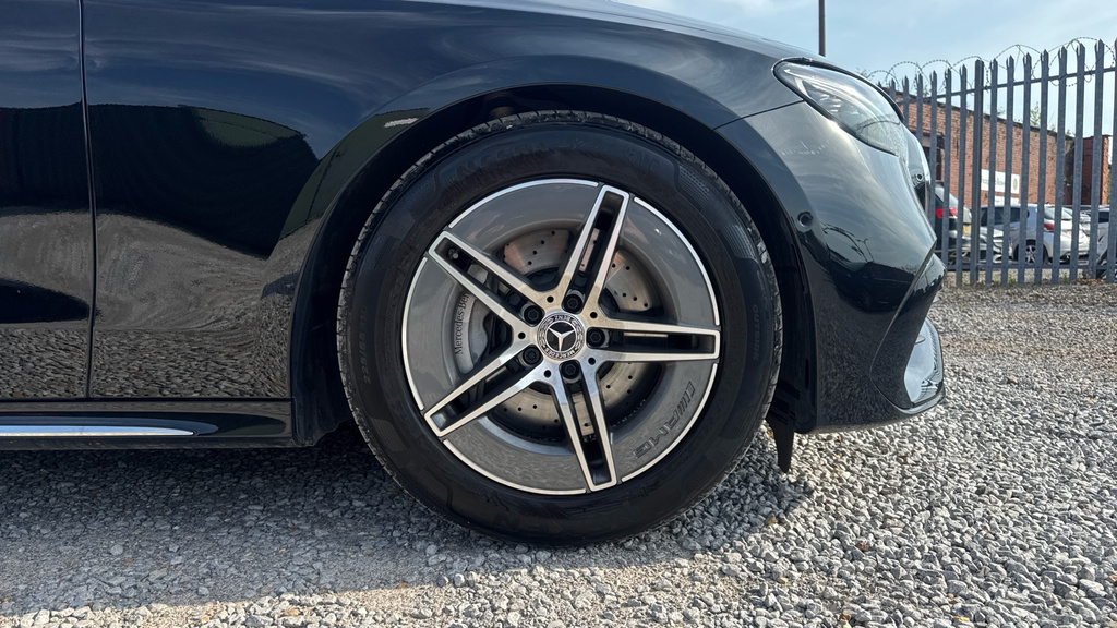 Mercedes-Benz E Class E Class E220d Amg Line 9G-tronic Black #5