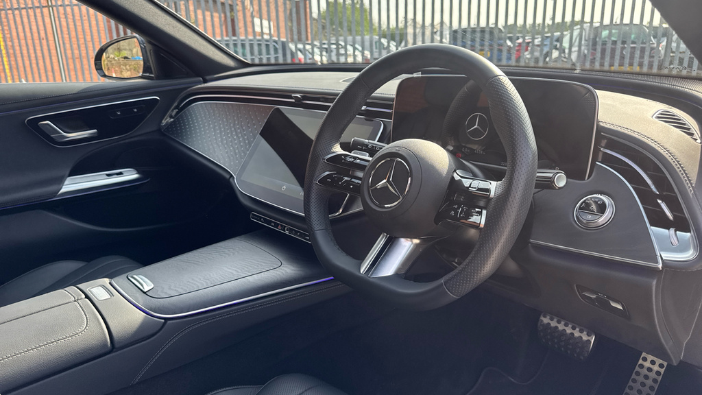 Mercedes-Benz E Class E Class E220d Amg Line 9G-tronic Black #3