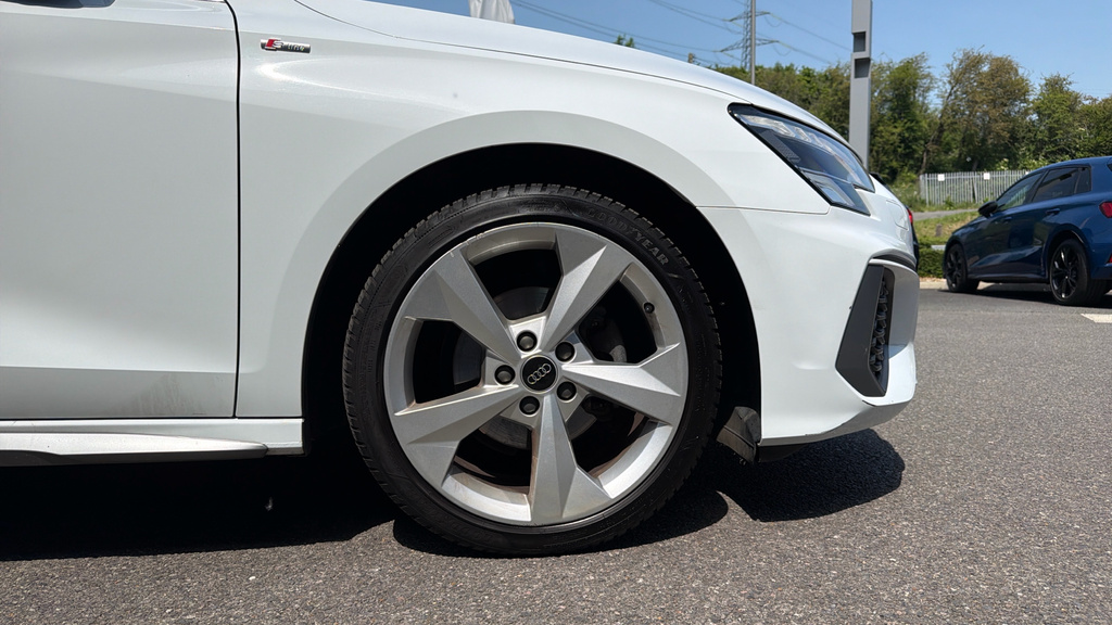 Audi A3 A3 35 Tfsi S Line GL72EUF White #5
