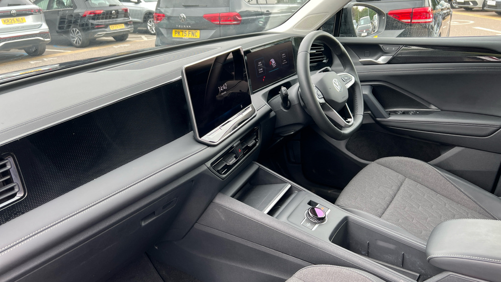 Volkswagen Tiguan Tiguan 1.5 Tsi Ehybrid Match Dsg GF25OXV Black #2