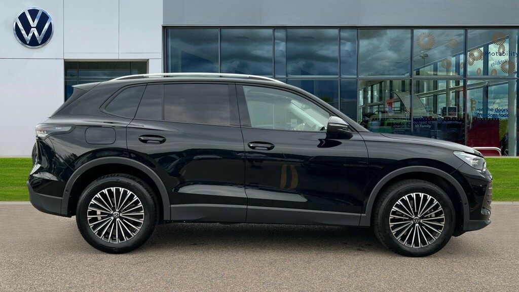 Volkswagen Tiguan Tiguan 1.5 Tsi Ehybrid Match Dsg GF25OXV Black #4