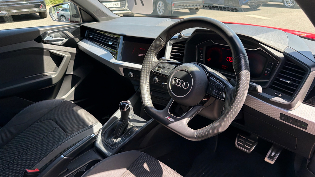 Audi A1 A1 35 Tfsi Black Edition S Tronic GL72OKW Black #6