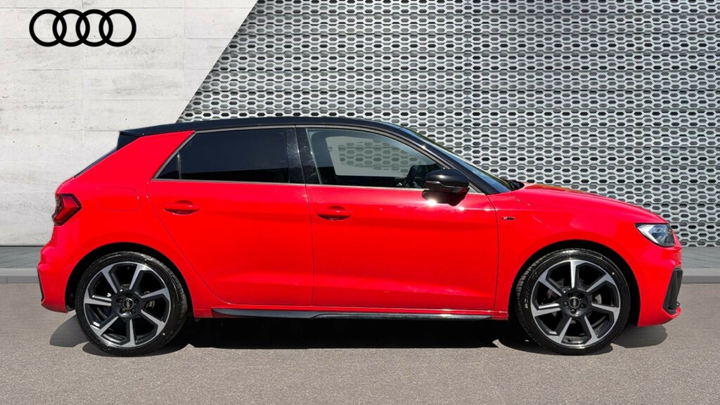 Audi A1 A1 35 Tfsi Black Edition S Tronic GL72OKW Black #4