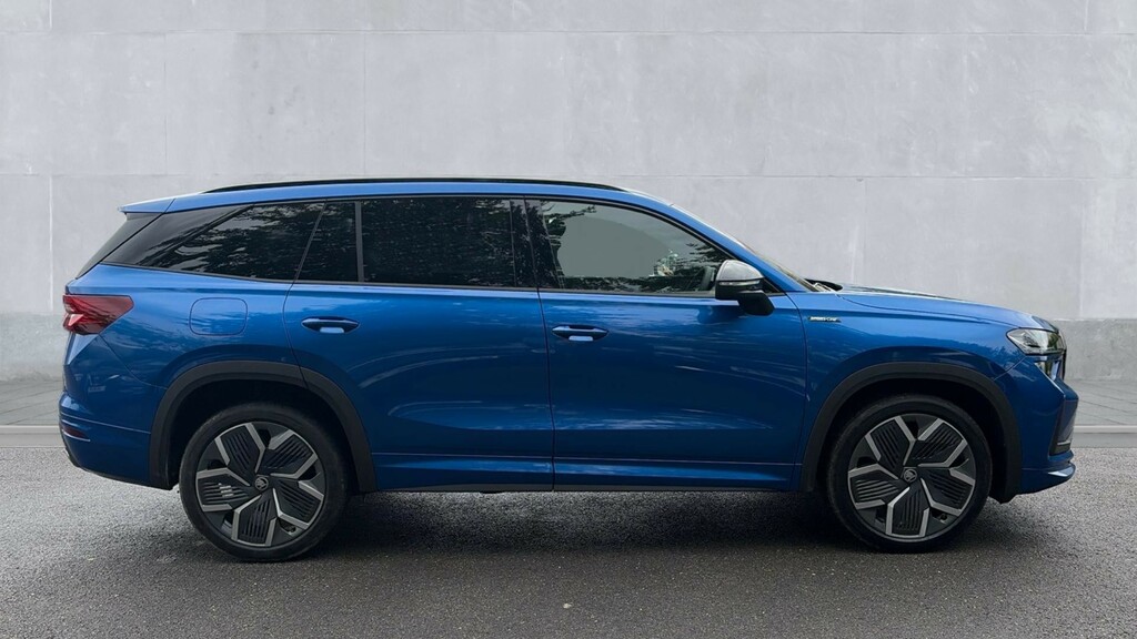 Skoda Kodiaq Kodiaq Sportline 5 Seats 1.5 Tsi Iv 204 Ps Dsg GF26XXC Blue #4