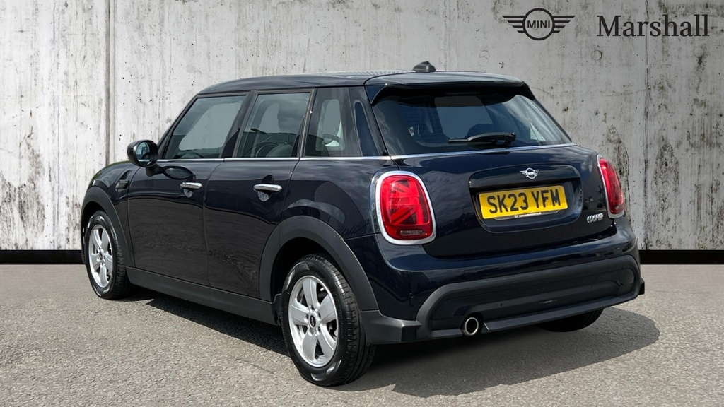 Mini Hatch Hatchback 1.5 Cooper Classic Premium SK23YFM Black #2