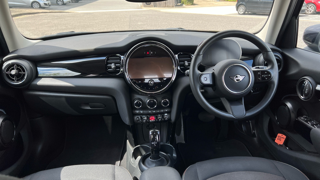 Mini Hatch Hatchback 1.5 Cooper Classic Premium SK23YFM Black #4