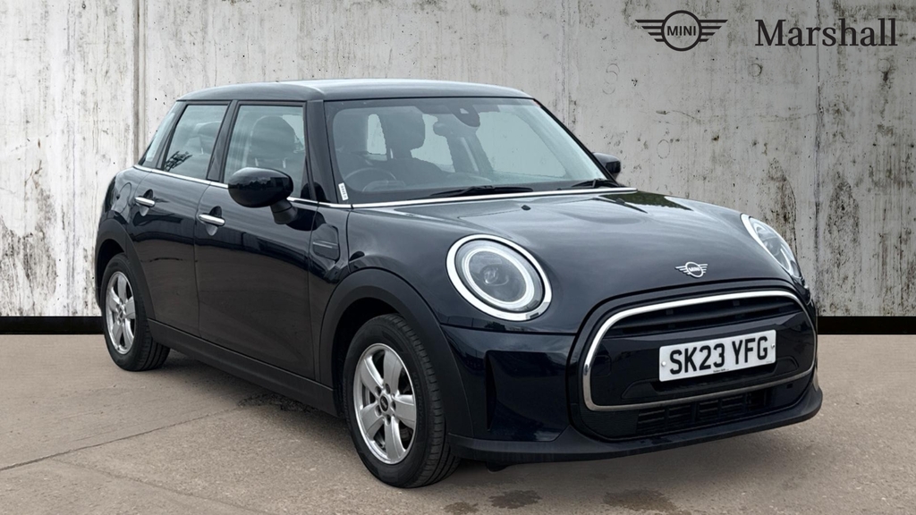 Mini Hatch Cooper 1.5 C Classic Black