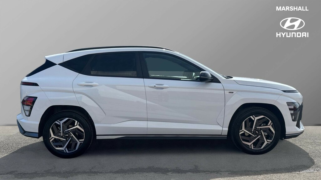 Hyundai Kona Kona 1.6 Hybrid 129 N Line Dct EF25NBN White #2