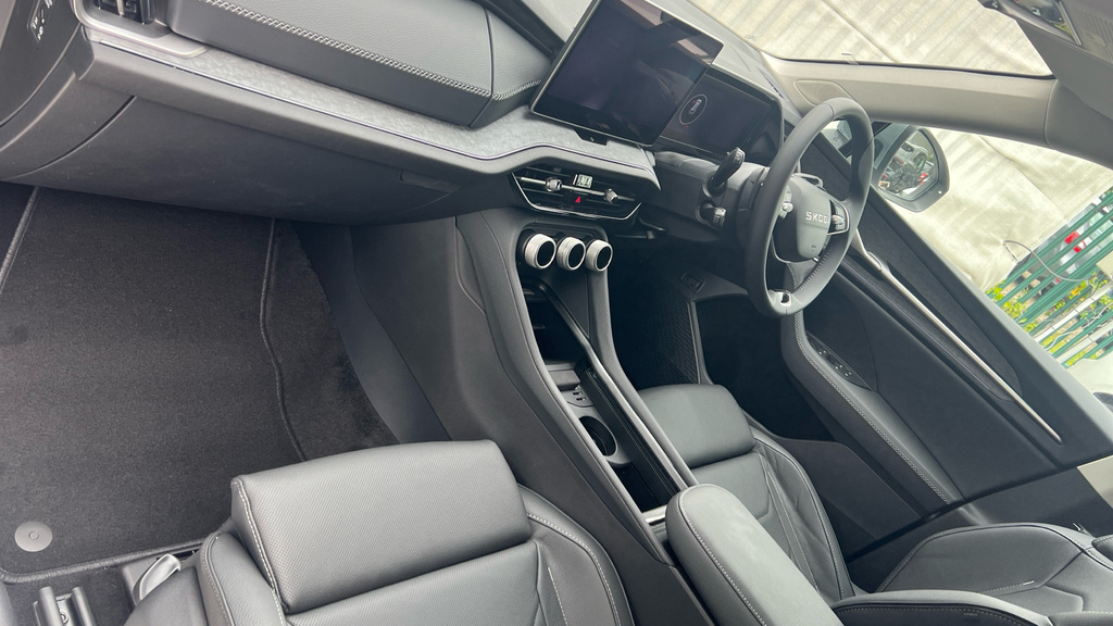 Skoda Kodiaq Skoda Kodiaq Estate 1.5 Tsi E-tec Se L Dsg 7 Silver #2