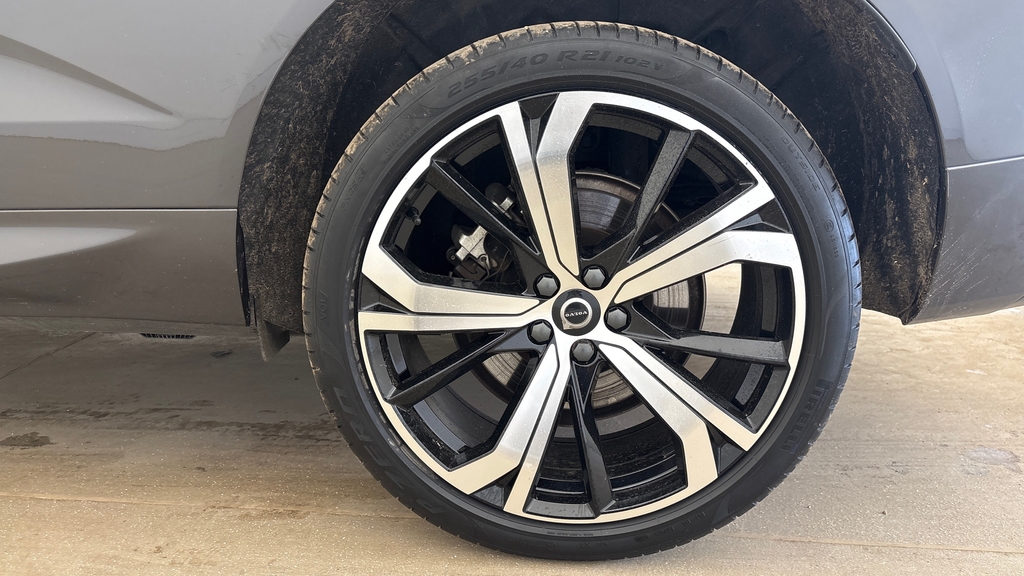 Volvo XC60 Xc60 2.0 B5p Ultra Dark Awd Geartronic RV25TEU Grey #4