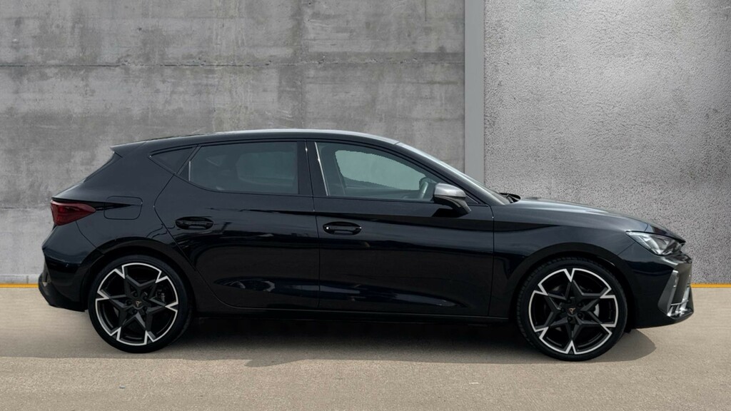 Cupra Leon Leon 1.5 Etsi 150 V2 Dsg KY25HWZ Black #4
