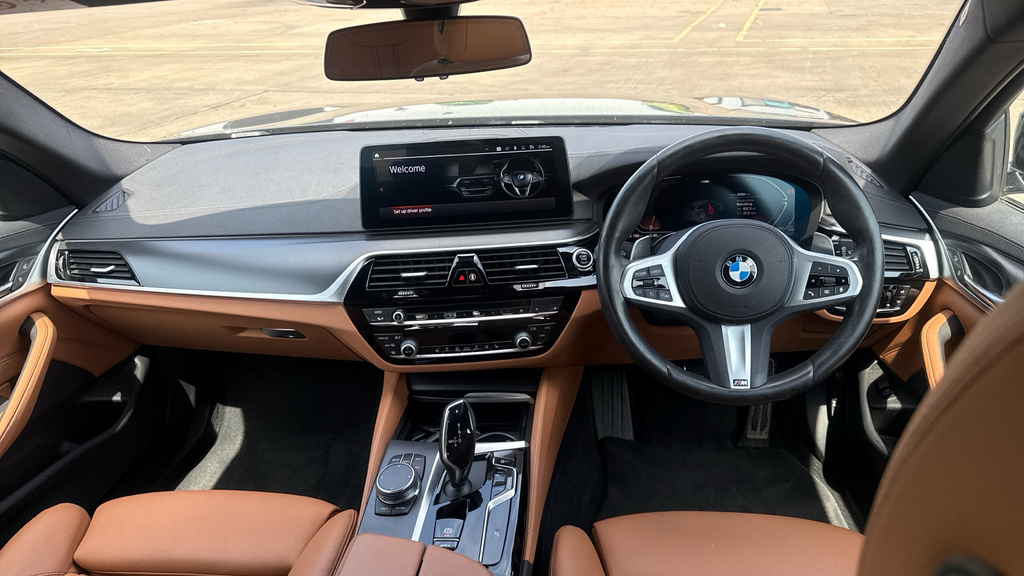 BMW 5 Series 5 Series 520D Mht M Sport Step FT23RRV Black #4