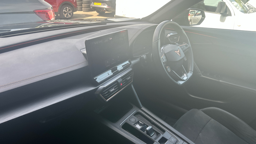 Cupra Formentor Formentor 2.0 Tsi 310 Vzn Dsg 4Drive AX23RTZ Black #2