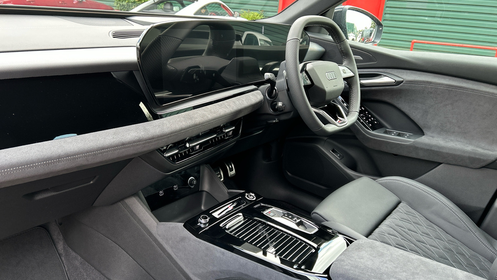 Audi Q6 E-Tron Audi Q6 E-tron Estate 225Kw Performance 100Kwh Spo Blue #2