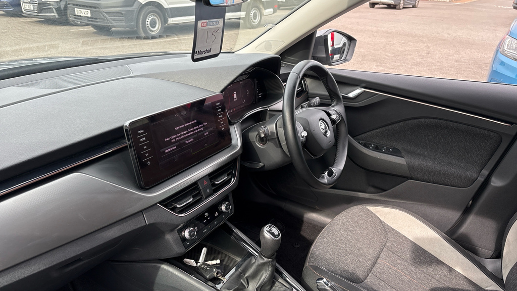 Skoda Kamiq Kamiq 1.0 Tsi 110 Se L YR22XCL Grey #2