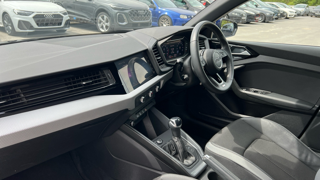 Audi A1 A1 30 Tfsi 110 S Line S Tronic GL24DWJ Blue #2