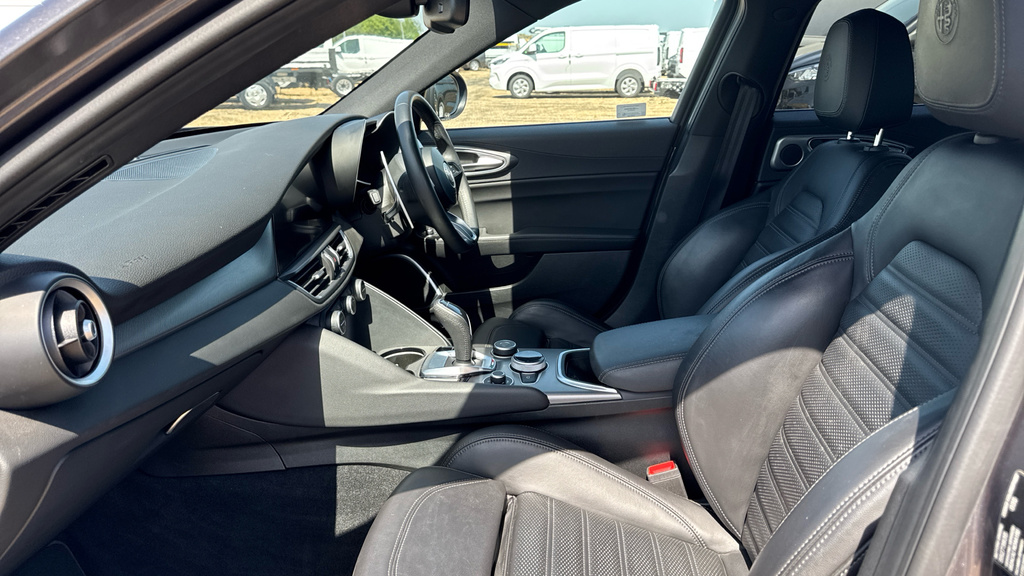 Alfa Romeo Giulia 2.0T Veloce Euro 6 Ss  #42