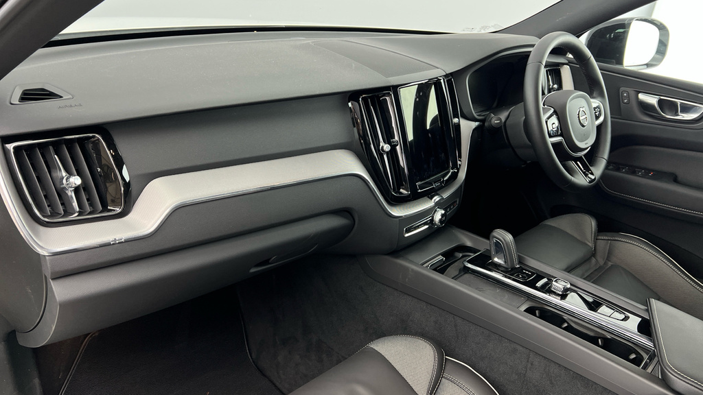 Volvo XC60 Xc60 2.0 B4d R Design Awd Geartronic YX22YZR White #6