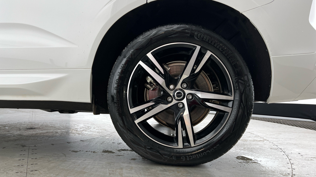 Volvo XC60 Xc60 2.0 B4d R Design Awd Geartronic YX22YZR White #4