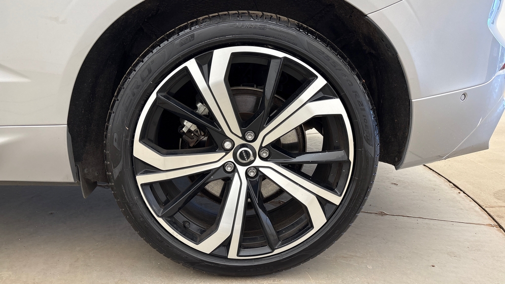 Volvo XC60 Xc60 2.0 B5p Ultra Dark Awd Geartronic RV25TBU Silver #4