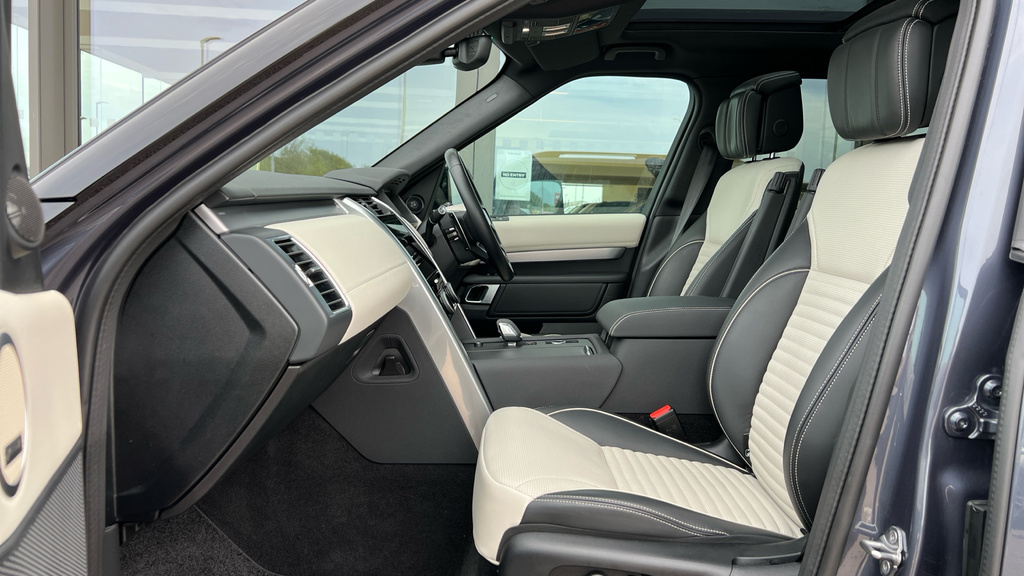 Land Rover Discovery Discovery 3.0 D300 Dynamic Hse KW73XZC Blue #3