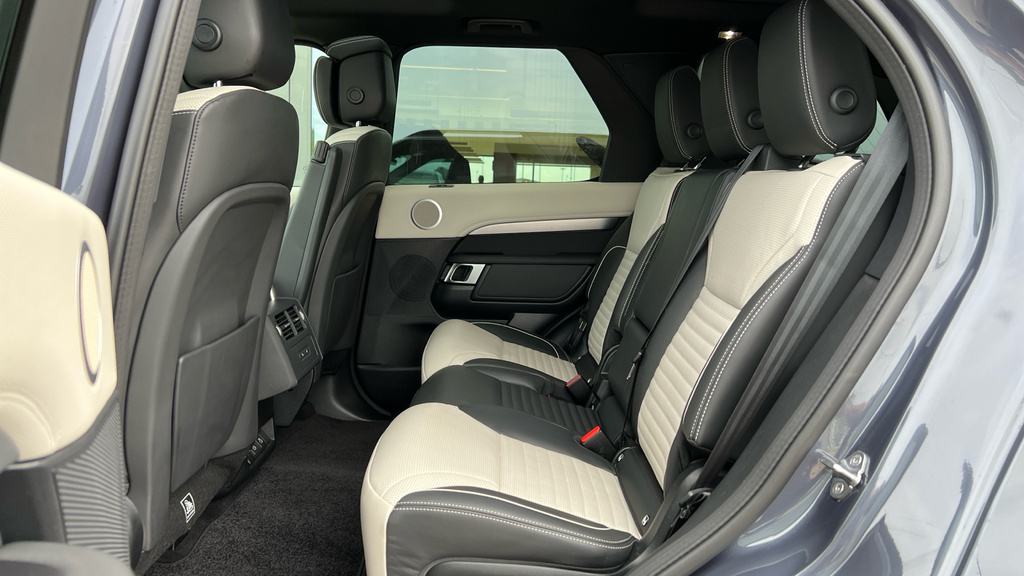 Land Rover Discovery Discovery 3.0 D300 Dynamic Hse KW73XZC Blue #4
