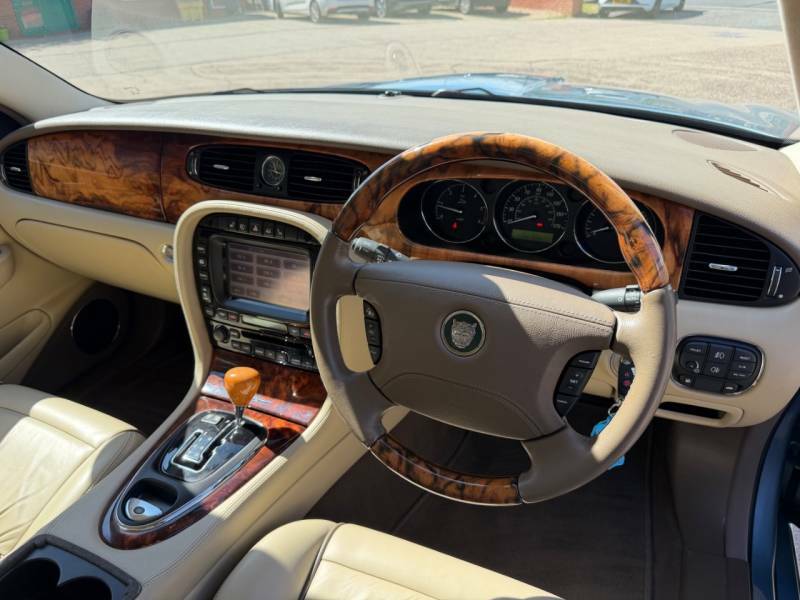 Jaguar XJ Xj6 Sovereign 2.7 V6 Tdvi Saloon - 2006 SK06LRM Blue #4