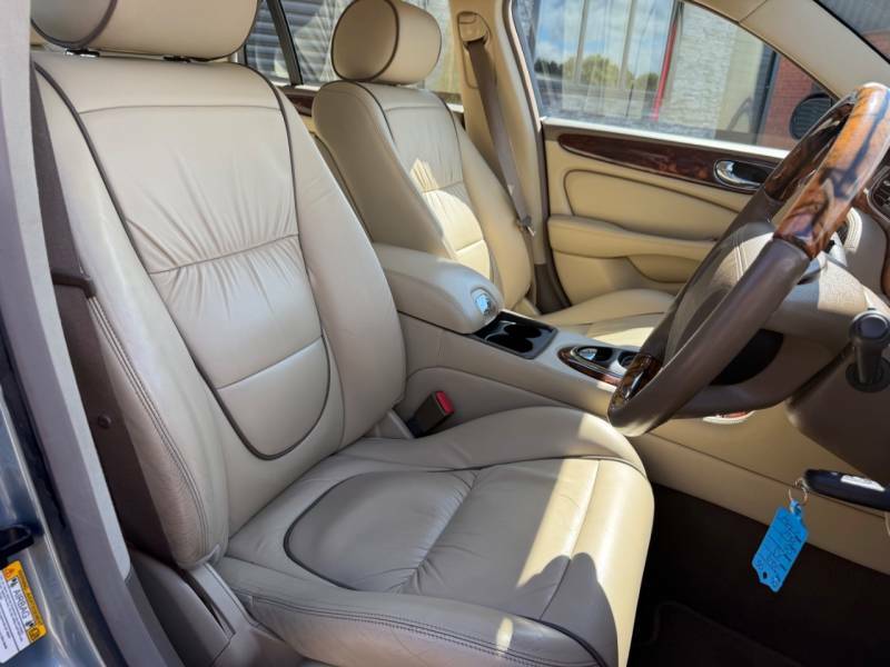 Jaguar XJ Xj6 Sovereign 2.7 V6 Tdvi Saloon - 2006 SK06LRM Blue #5