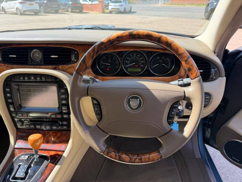 Jaguar XJ Xj6 Sovereign 2.7 V6 Tdvi Saloon - 2006 SK06LRM Blue #6