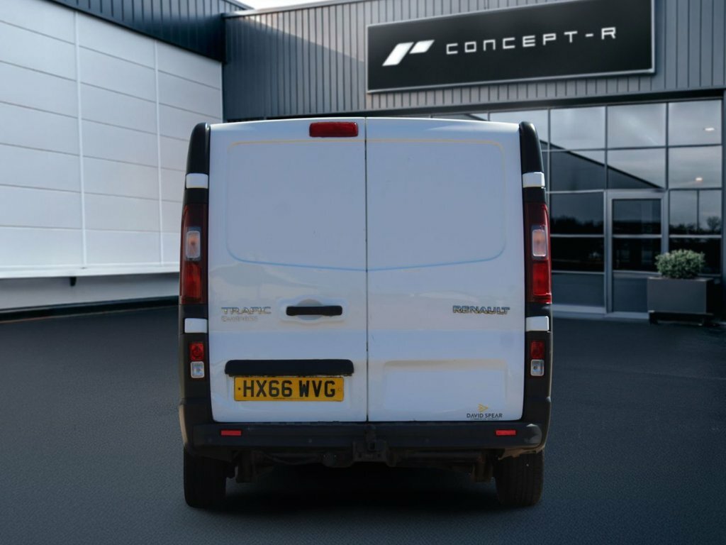 Renault Trafic 1.6L Business HX66WVG White #5