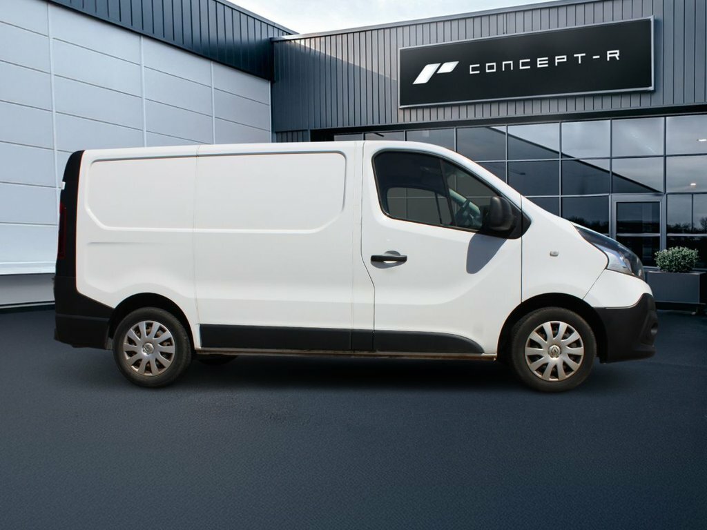 Renault Trafic 1.6L Business HX66WVG White #3
