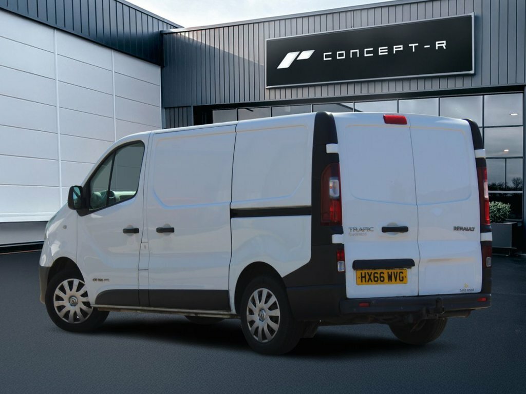 Renault Trafic 1.6L Business HX66WVG White #2