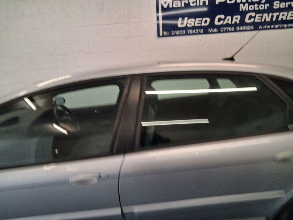 Citroen C5 2.0I 16V Exclusive Grey #31