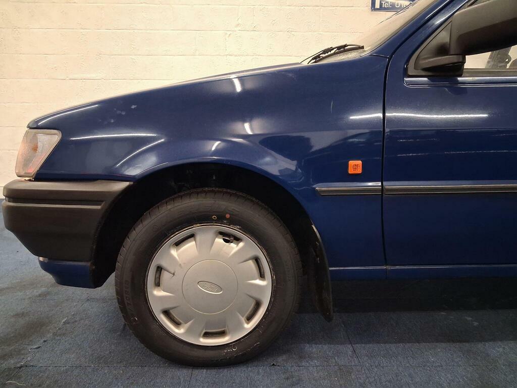 Ford Fiesta Hatchback Black #19
