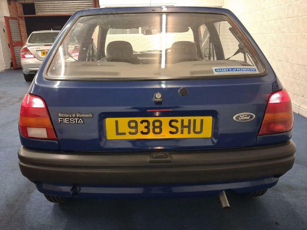 Ford Fiesta Hatchback Black #8