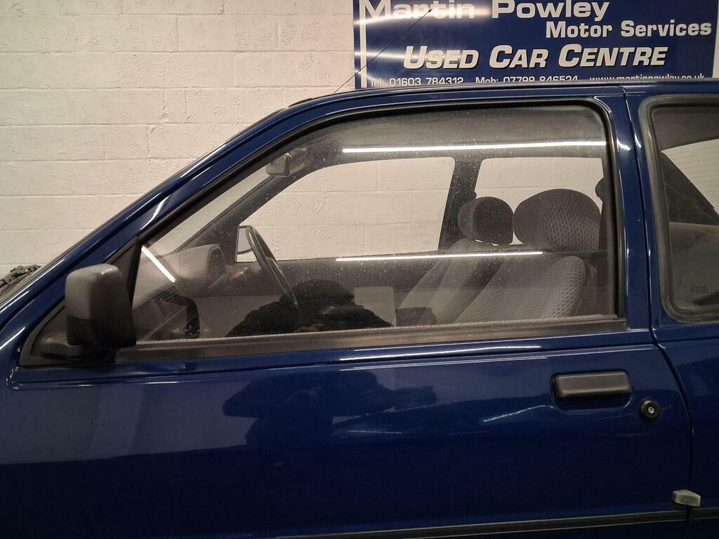 Ford Fiesta Hatchback Black #15