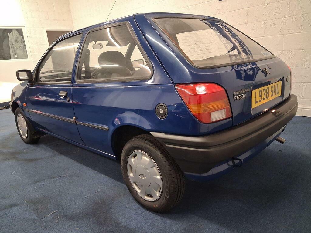 Ford Fiesta Hatchback Black #9