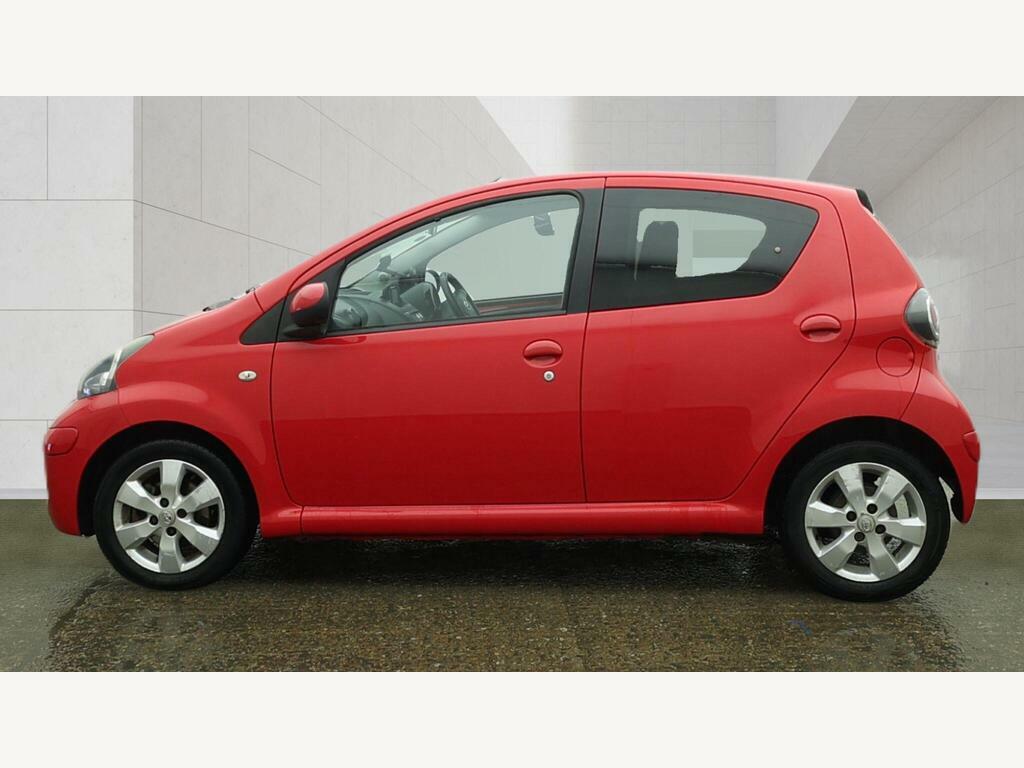 Toyota Aygo 1.0 Vvt-i Go Euro 5 Red #5